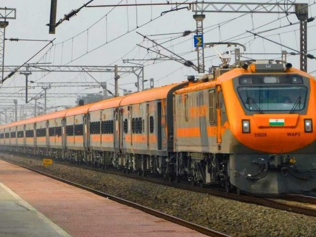 अमृत भारत एक्सप्रेस dhanbad