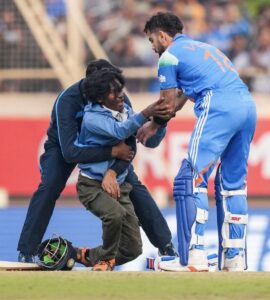 virat with fan in ranchi viral